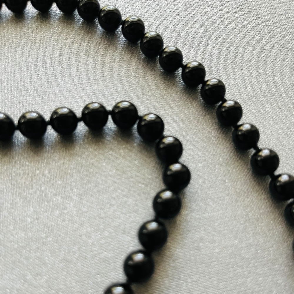 Black Onyx Bead Necklace -- 23" - Picture 2 of 3